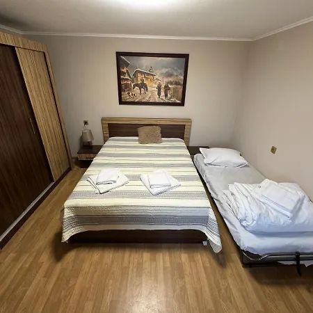 Сasa de vacaciones Къща За Гости”Къпиновски Манастир” *